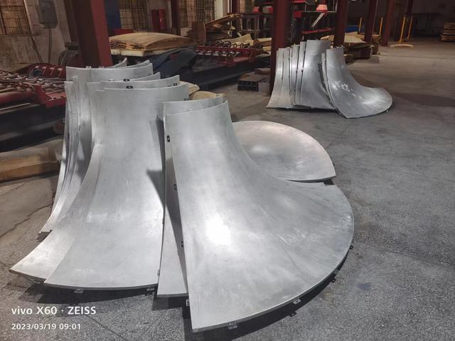 Aluminium Ob Chav Courved Kem Npog Thiab Qab nthab